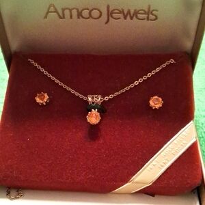 NWOT,Vintage,Genuine Topaz, Necklace & Earrings/14K Gold Filled Chain/14K Posts